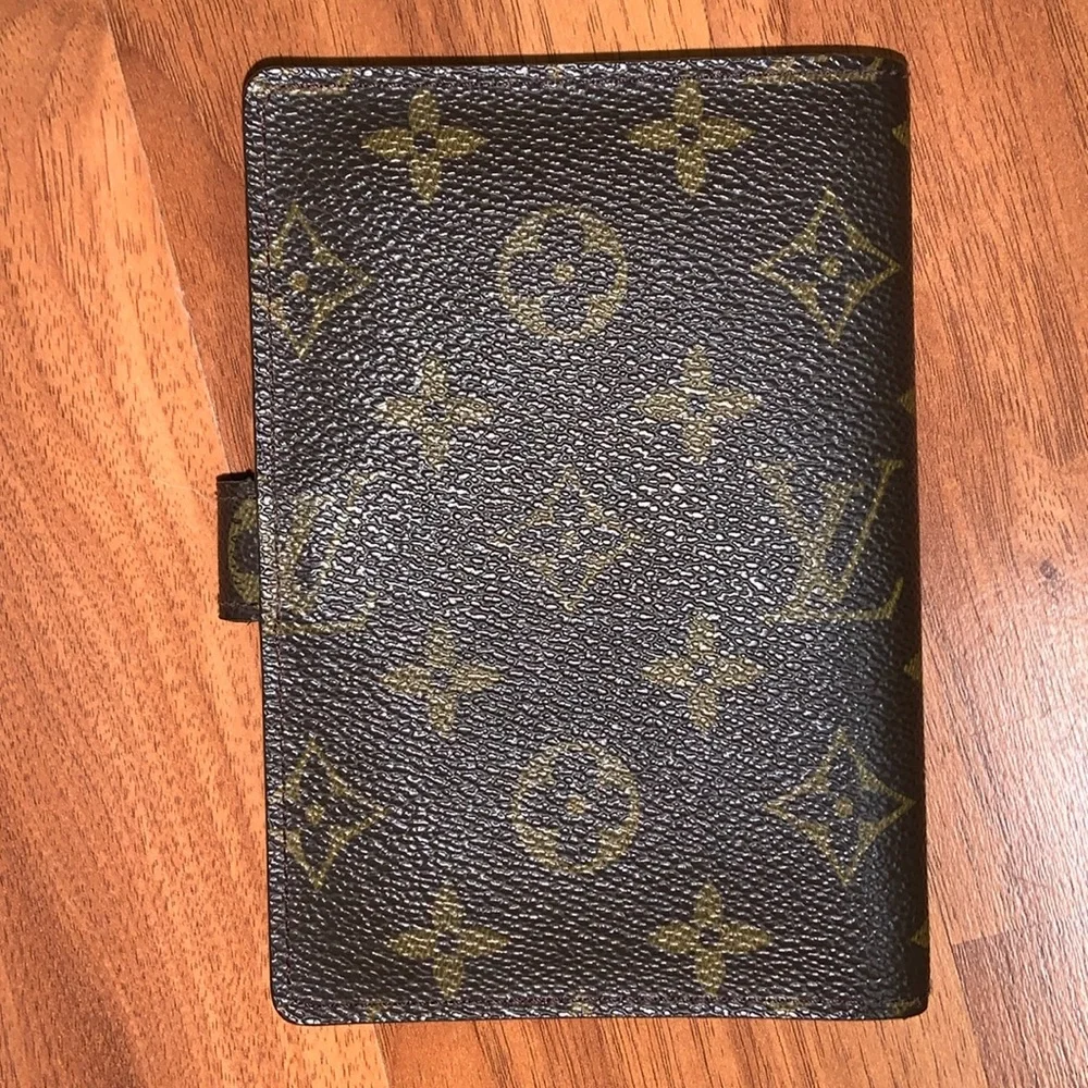 Authentic Louis Vuitton Small Ring Agenda Cover